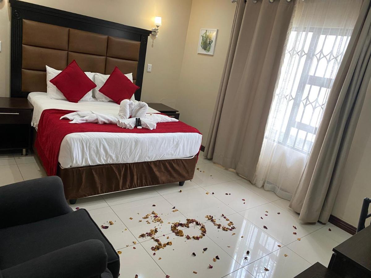 Aqua Stone Guest House Mbombela Eksteriør billede