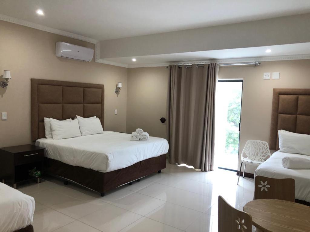 Aqua Stone Guest House Mbombela Eksteriør billede
