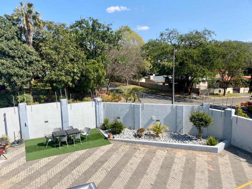 Aqua Stone Guest House Mbombela Eksteriør billede